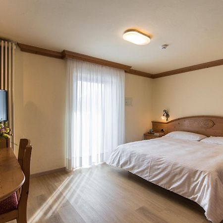 סן מרקו די קסטרוזה Hotel Colfosco מראה חיצוני תמונה