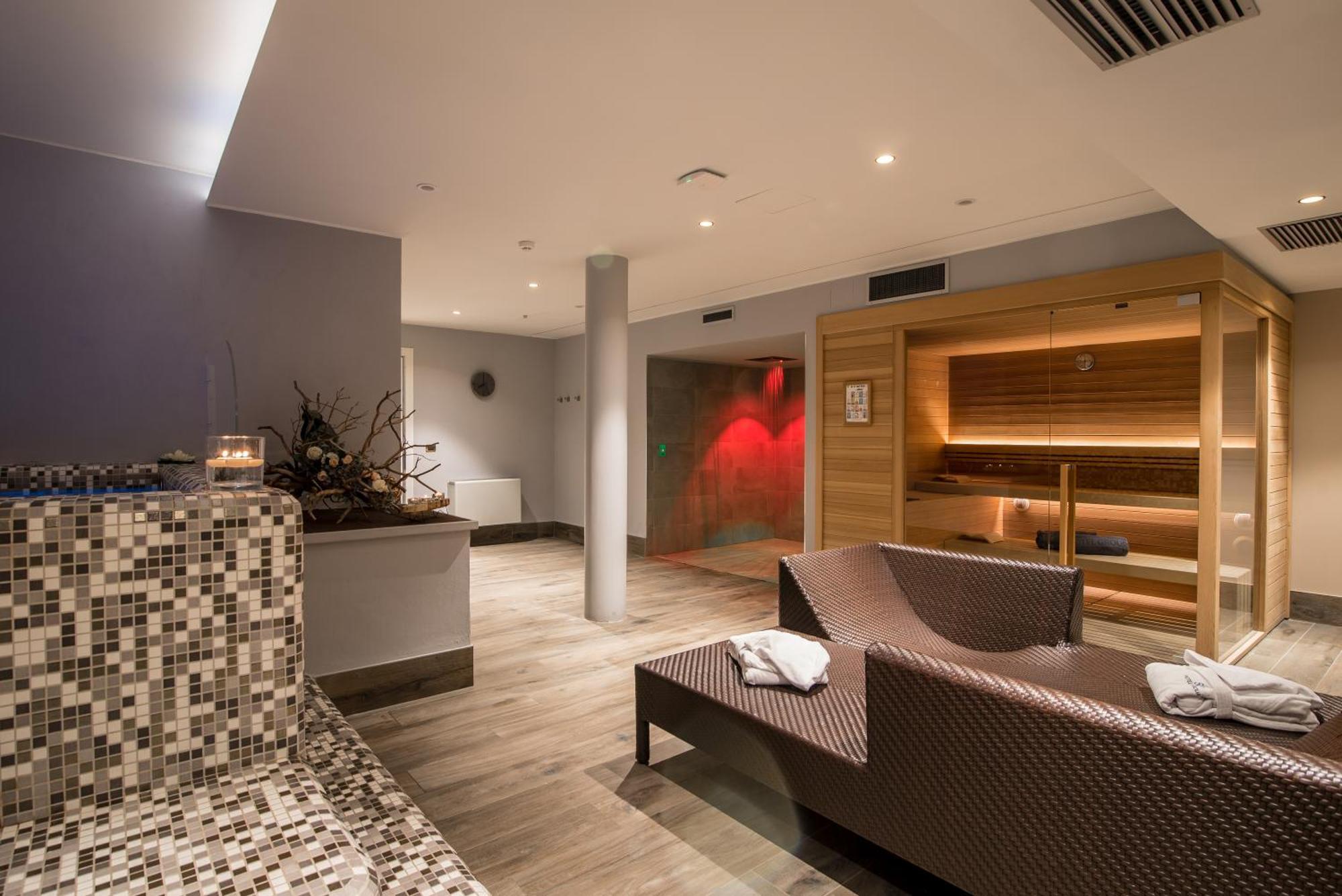 סן מרקו די קסטרוזה Hotel Colfosco מראה חיצוני תמונה