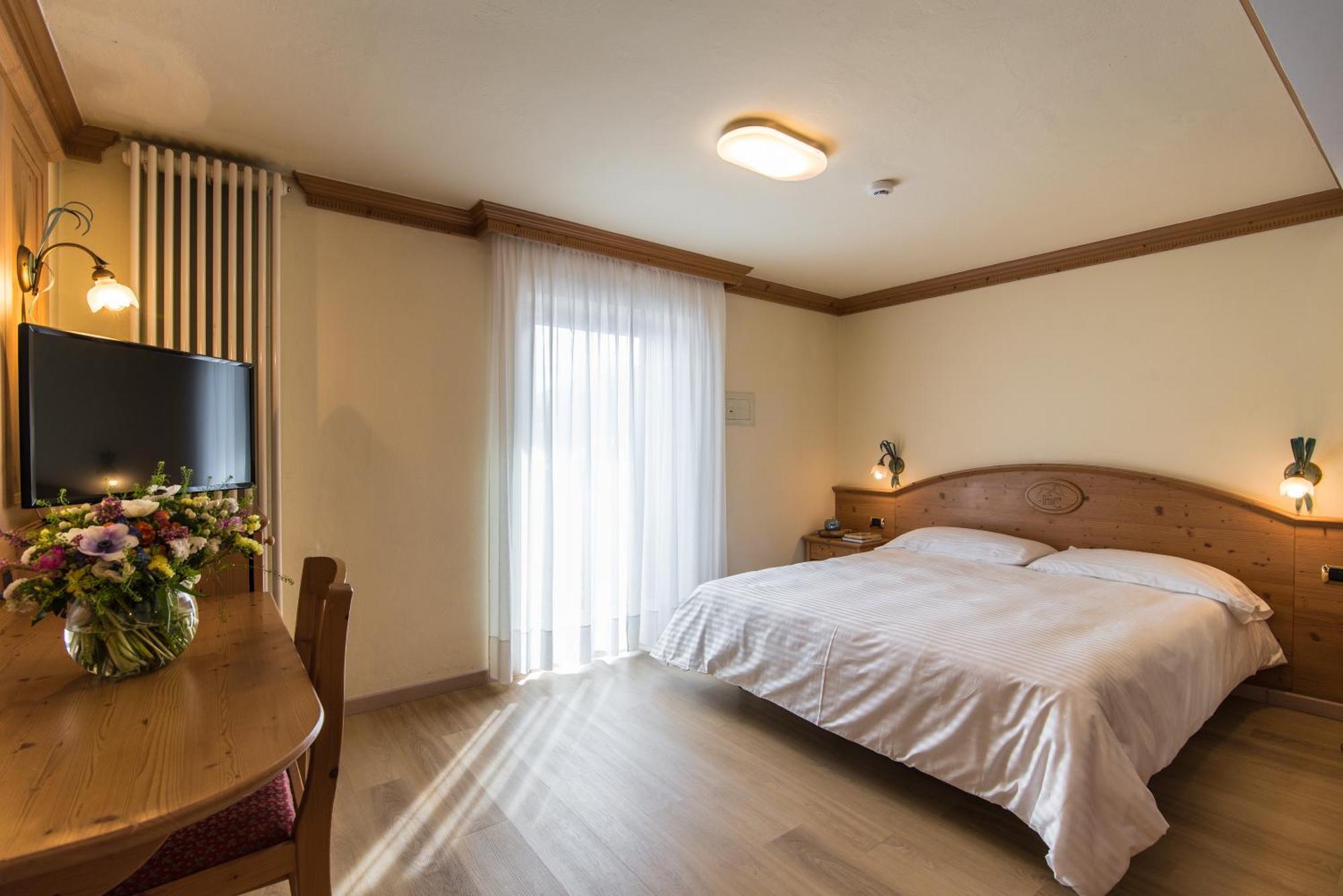 סן מרקו די קסטרוזה Hotel Colfosco מראה חיצוני תמונה