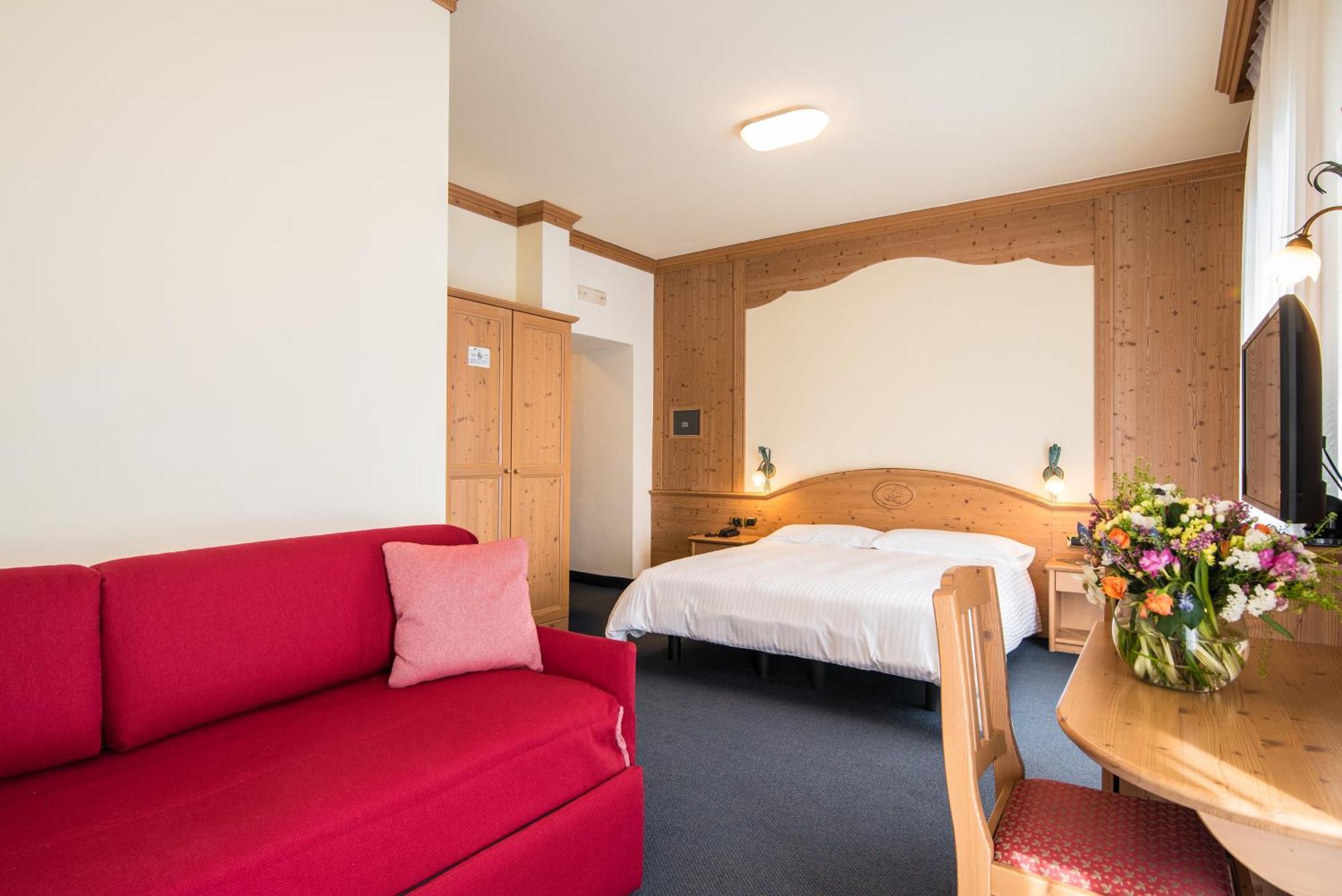 סן מרקו די קסטרוזה Hotel Colfosco מראה חיצוני תמונה