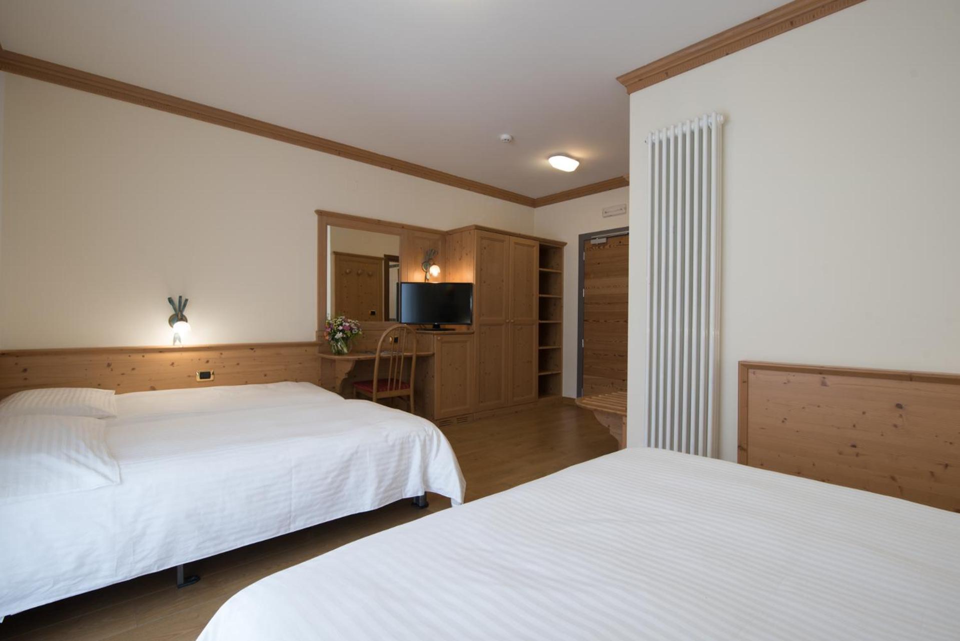 סן מרקו די קסטרוזה Hotel Colfosco מראה חיצוני תמונה